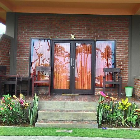 Gubug Balian Beach Bungalow Selemadeg  Ruang foto